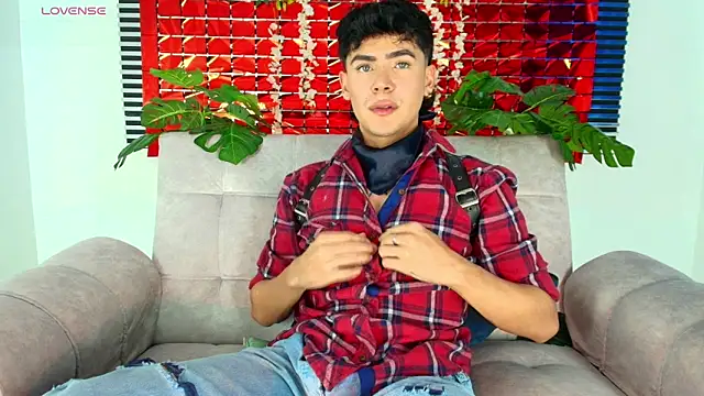 CamiiGuzmanX online show from 02-12-26, 08:26