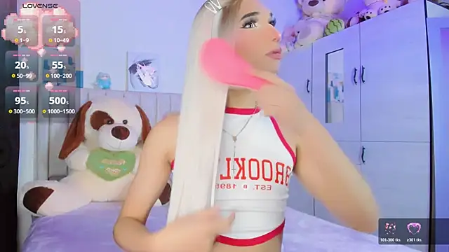 Snapshot of baby_cleo chatting on 11-15-25, 09:43 baby cleo online show from 11-15-25, 09:43