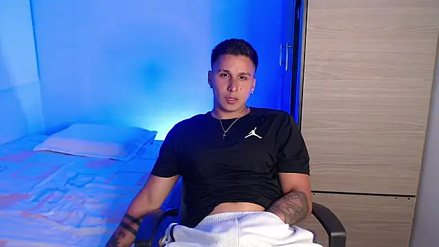 valentinosex1 online show from 03-16-26, 11:09