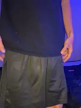 Snapshot of axel_davis_ chatting on 09-18-25, 08:44 axel davis online show from 09-18-25, 08:44