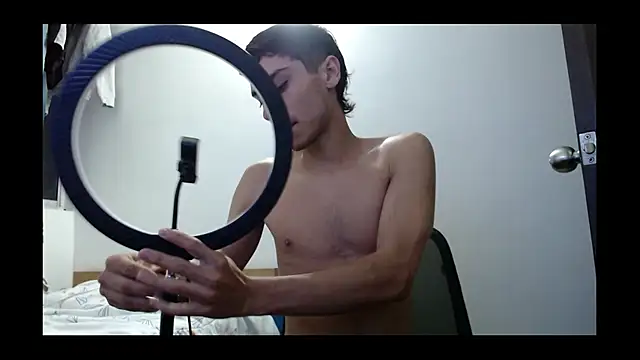 Snapshot of axel_davis_ chatting on 10-03-25, 11:02 axel davis online show from 10-03-25, 11:02