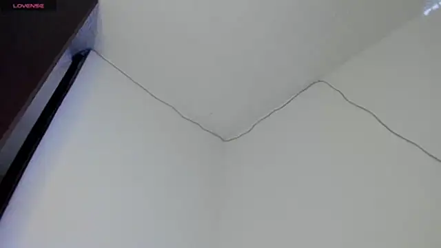 Snapshot of axel_davis_ chatting on 12-14-25, 02:06 axel davis online show from 12-14-25, 02:06