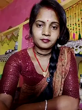 Snapshot of Hot_bbbb chatting on 04-23-26, 04:31 Hot bbbb online show from 04-23-26, 04:31