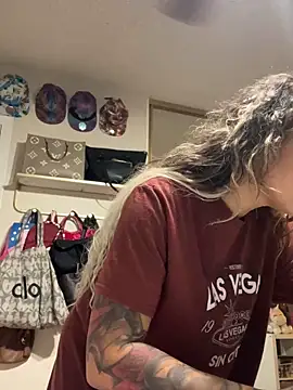 Chicagobabe online show from 09-28-25, 01:22