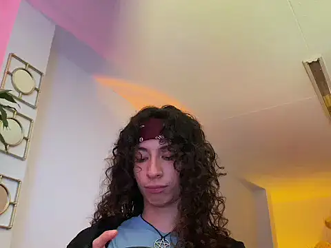 camille delrey online show from 10-16-25, 02:01