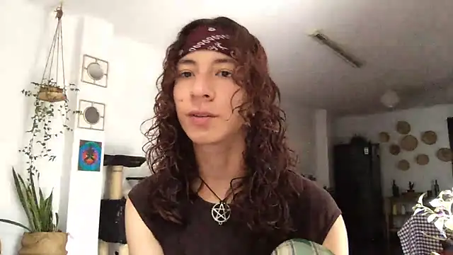 Snapshot of camille_delrey chatting on 05-14-26, 06:26 camille delrey online show from 05-14-26, 06:26