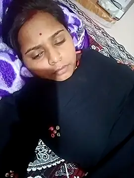 Snapshot of Hot_crety chatting on 09-09-25, 02:27 Hot crety online show from 09-09-25, 02:27