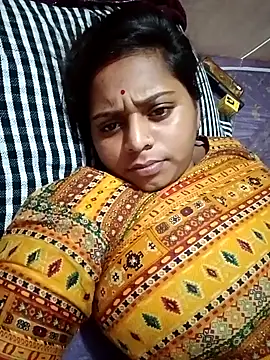 Snapshot of Hot_crety chatting on 09-22-25, 03:19 Hot crety online show from 09-22-25, 03:19