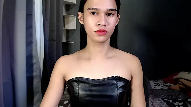 Snapshot of urseductivebarbie_xx chatting on 10-20-25, 12:11 urseductivebarbie xx online show from 10-20-25, 12:11