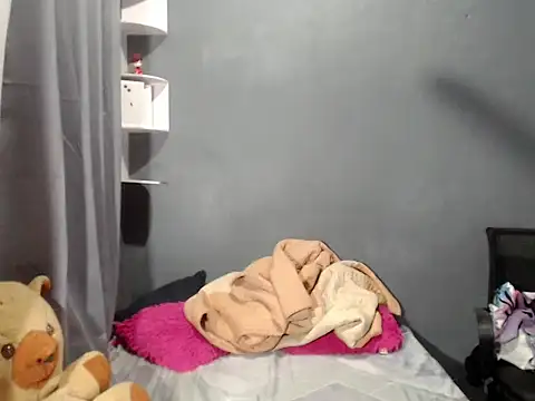 urseductivebarbie xx online show from 12-18-25, 09:48