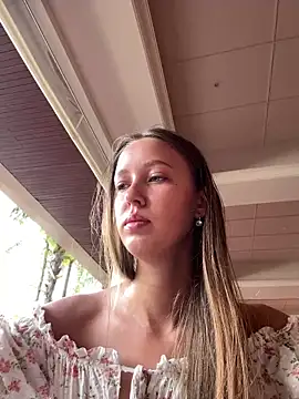 Snapshot of ElliRose chatting on 10-15-25, 02:01 ElliRose online show from 10-15-25, 02:01