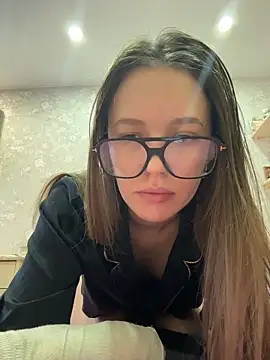 Snapshot of ElliRose chatting on 11-29-25, 07:44 ElliRose online show from 11-29-25, 07:44