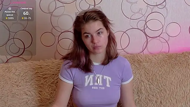 Snapshot of ElzaBlis chatting on 09-14-25, 01:21 ElzaBlis online show from 09-14-25, 01:21