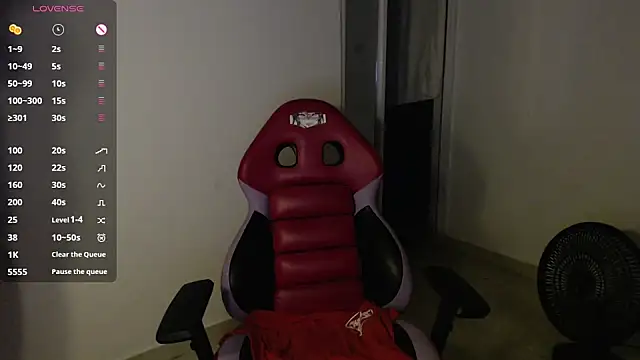 Snapshot of nice_oussy chatting on 09-24-25, 11:57 nice oussy online show from 09-24-25, 11:57