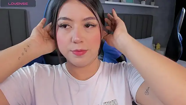 Snapshot of anagil_ chatting on 12-03-25, 08:07 anagil online show from 12-03-25, 08:07