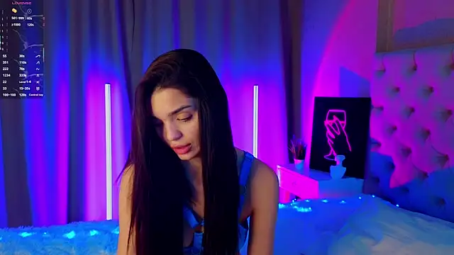 Snapshot of MarciaMarshall chatting on 12-15-25, 08:35 MarciaMarshall online show from 12-15-25, 08:35