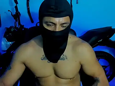 Snapshot of zeus_7777 chatting on 10-02-25, 07:37 zeus 7777 online show from 10-02-25, 07:37