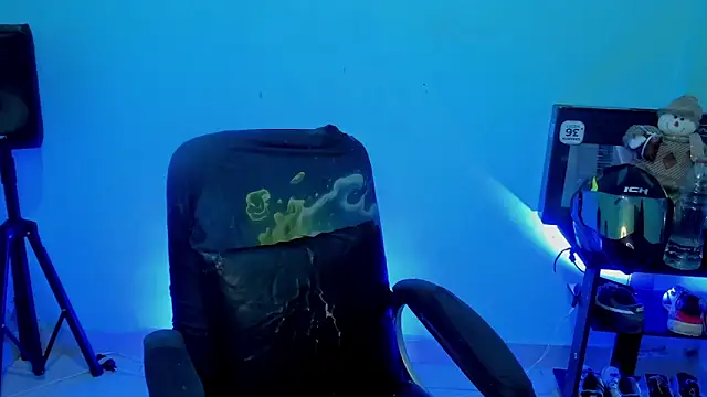 zeus 7777 online show from 04-13-26, 07:36