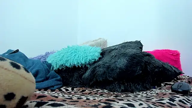 Snapshot of Adrianna_Arias chatting on 09-13-25, 06:46 Adrianna Arias online show from 09-13-25, 06:46