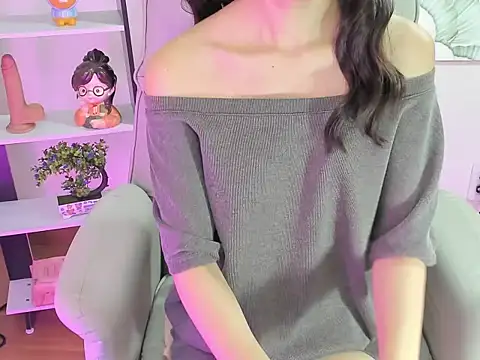 Mix-MiuMiu online show from 10-13-25, 06:46