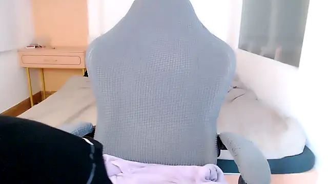 Snapshot of Cam-Ly chatting on 07-14-26, 04:02 Cam-Ly online show from 07-14-26, 04:02