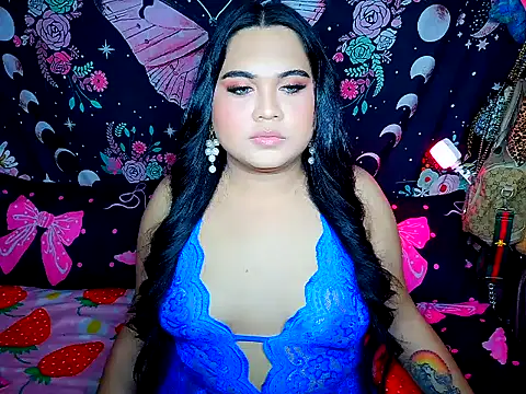 Snapshot of YourThicc_bella chatting on 06-10-26, 03:00 YourThicc bella online show from 06-10-26, 03:00