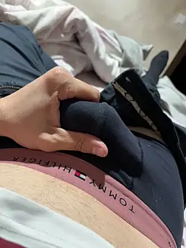 Snapshot of elcalabacin chatting on 10-19-25, 08:42 elcalabacin online show from 10-19-25, 08:42