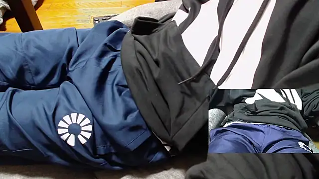 Yasu2000 online show from 03-11-26, 01:33