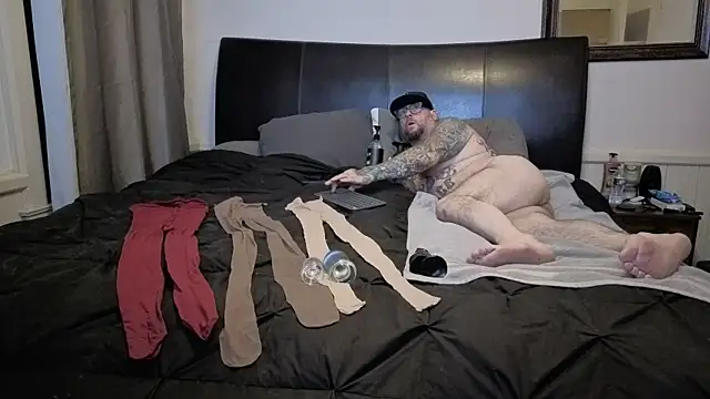 pantyhoselover54 online show from 11-25-25, 01:49