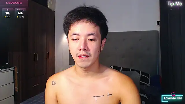 Snapshot of Addictiveboi chatting on 04-25-26, 02:25 Addictiveboi online show from 04-25-26, 02:25