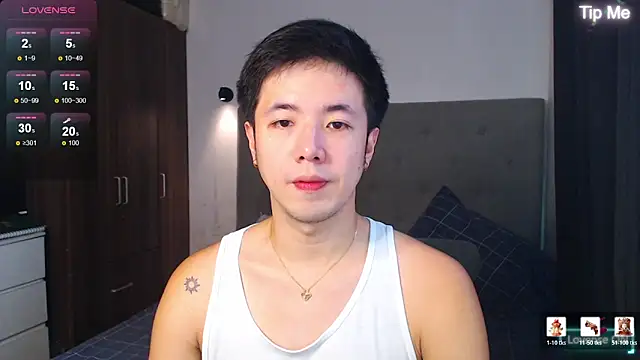 Snapshot of Addictiveboi chatting on 04-26-26, 02:09 Addictiveboi online show from 04-26-26, 02:09