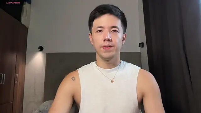 Snapshot of Addictiveboi chatting on 05-29-26, 03:26 Addictiveboi online show from 05-29-26, 03:26