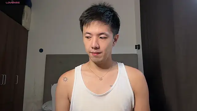 Snapshot of Addictiveboi chatting on 06-02-26, 02:02 Addictiveboi online show from 06-02-26, 02:02