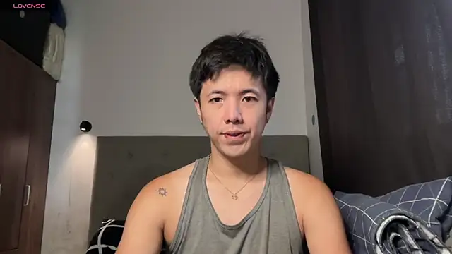 Snapshot of Addictiveboi chatting on 06-21-26, 03:31 Addictiveboi online show from 06-21-26, 03:31