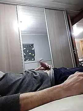 Snapshot of 12dery chatting on 09-29-25, 01:33 12dery online show from 09-29-25, 01:33