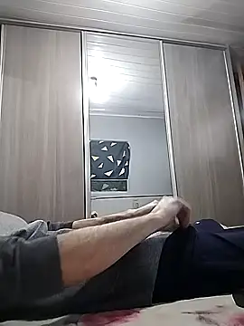 Snapshot of 12dery chatting on 10-09-25, 01:53 12dery online show from 10-09-25, 01:53