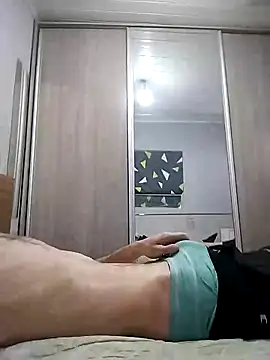 Snapshot of 12dery chatting on 10-27-25, 02:54 12dery online show from 10-27-25, 02:54