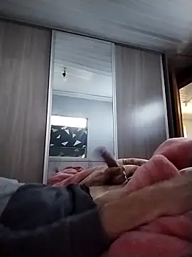 Snapshot of 12dery chatting on 11-10-25, 11:31 12dery online show from 11-10-25, 11:31