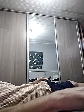 Snapshot of 12dery chatting on 11-18-25, 02:32 12dery online show from 11-18-25, 02:32