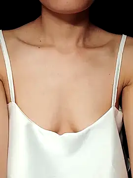 Snapshot of Hinna_x chatting on 09-11-25, 09:48 Hinna x online show from 09-11-25, 09:48