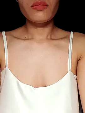 Snapshot of Hinna_x chatting on 09-20-25, 09:49 Hinna x online show from 09-20-25, 09:49