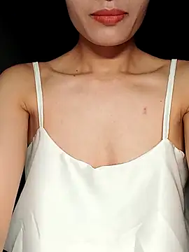 Snapshot of Hinna_x chatting on 09-22-25, 10:34 Hinna x online show from 09-22-25, 10:34