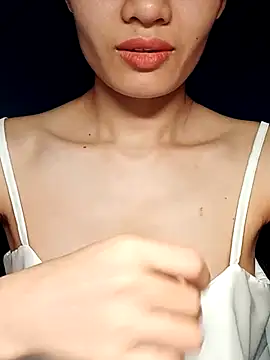 Snapshot of Hinna_x chatting on 09-28-25, 01:22 Hinna x online show from 09-28-25, 01:22