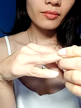 Snapshot of Hinna_x chatting on 10-25-25, 03:14 Hinna x online show from 10-25-25, 03:14