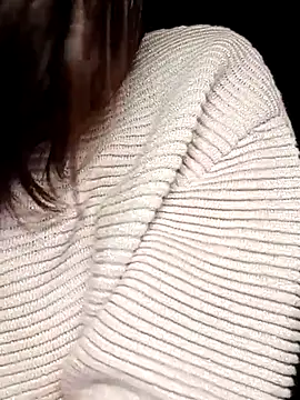 Snapshot of Hinna_x chatting on 10-26-25, 07:42 Hinna x online show from 10-26-25, 07:42