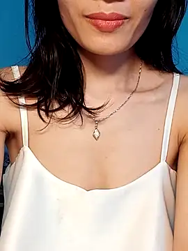 Snapshot of Hinna_x chatting on 11-13-25, 07:51 Hinna x online show from 11-13-25, 07:51