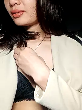 Snapshot of Hinna_x chatting on 11-25-25, 08:20 Hinna x online show from 11-25-25, 08:20