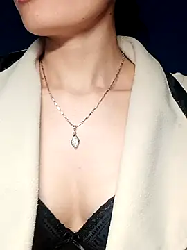 Snapshot of Hinna_x chatting on 11-29-25, 01:52 Hinna x online show from 11-29-25, 01:52