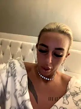 EllieMaeBaby online show from 11-11-25, 08:31