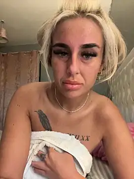 EllieMaeBaby online show from 11-28-25, 09:17